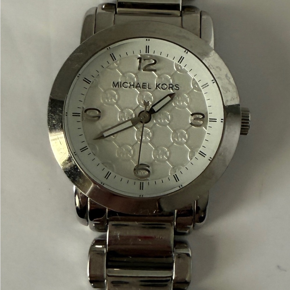 Michael Kors MK3157 Silver‎ Dial Stainless Steel Women's 34mm Watch